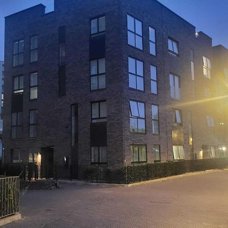 Kayz Lodge- Luxury Ensuite-Private & Shared Accommodation In A New House At The Olympic Village Overlooking Stratford Westfield And Tube Station London Eksteriør billede