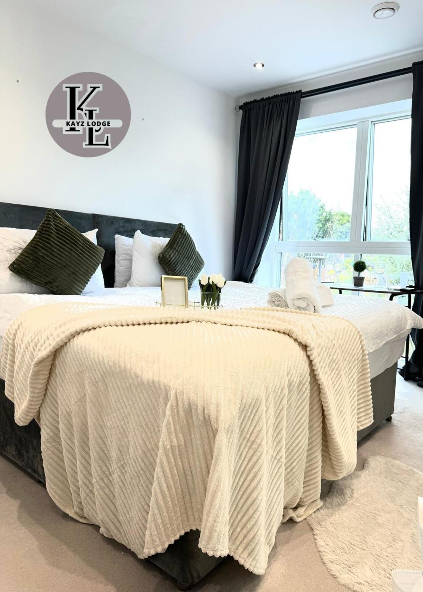 Kayz Lodge- Luxury Ensuite-Private & Shared Accommodation In A New House At The Olympic Village Overlooking Stratford Westfield And Tube Station London Eksteriør billede