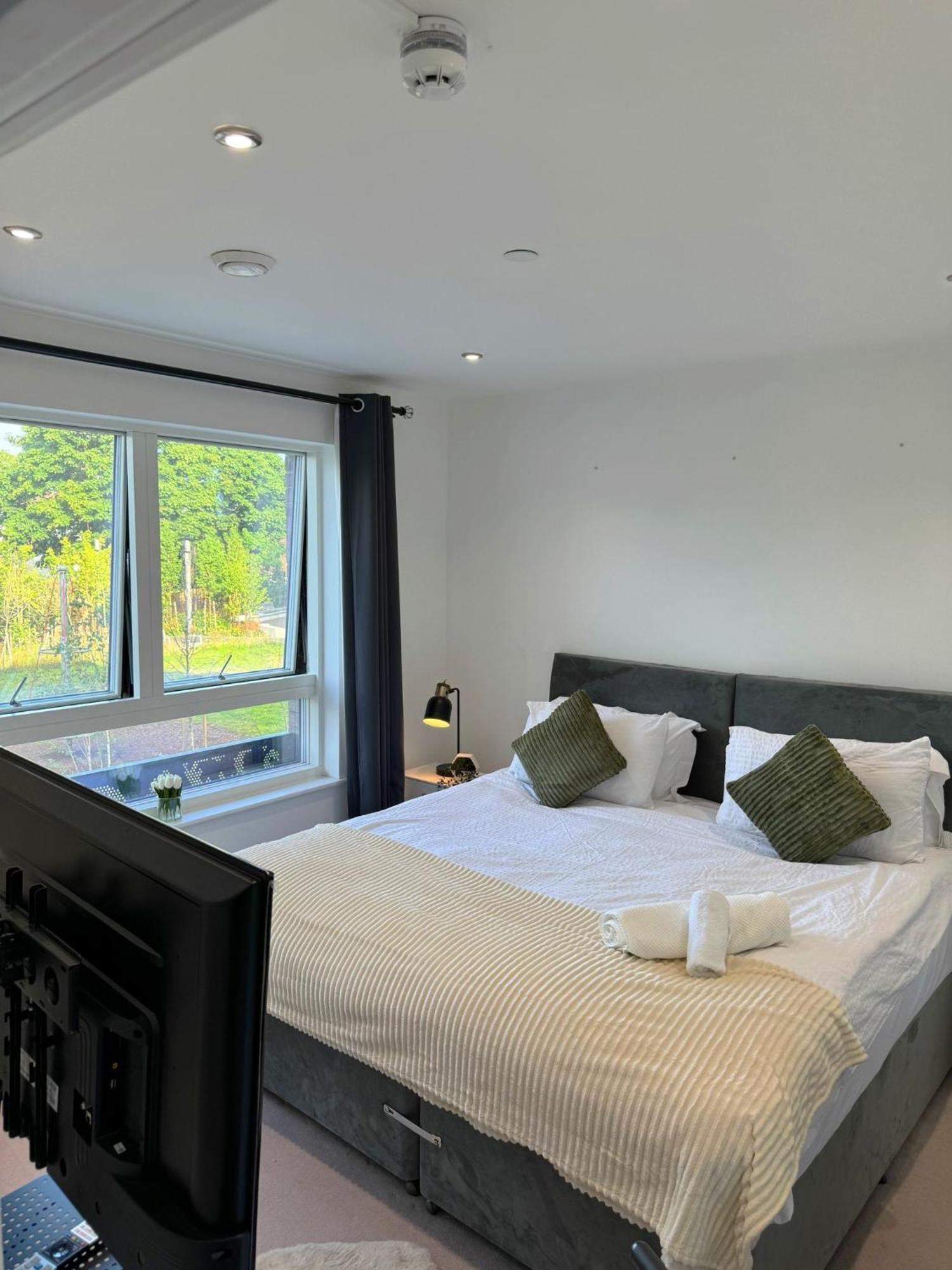 Kayz Lodge- Luxury Ensuite-Private & Shared Accommodation In A New House At The Olympic Village Overlooking Stratford Westfield And Tube Station London Eksteriør billede