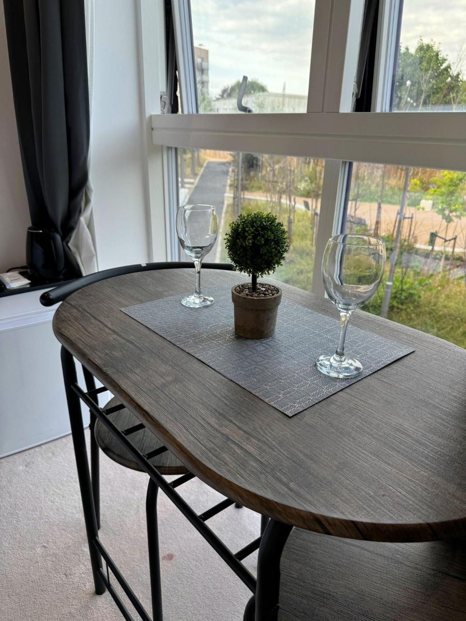 Kayz Lodge- Luxury Ensuite-Private & Shared Accommodation In A New House At The Olympic Village Overlooking Stratford Westfield And Tube Station London Eksteriør billede